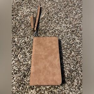 5/$10 | TARGET | PHONE WALLET WITH WRISTLET